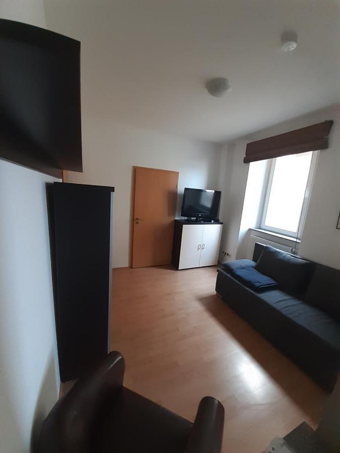 Fe Wo Am Alten Rathaus Andernach Zewnętrze zdjęcie