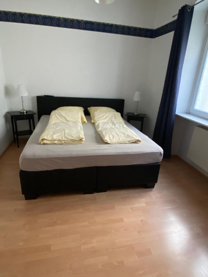 Fe Wo Am Alten Rathaus Andernach Zewnętrze zdjęcie